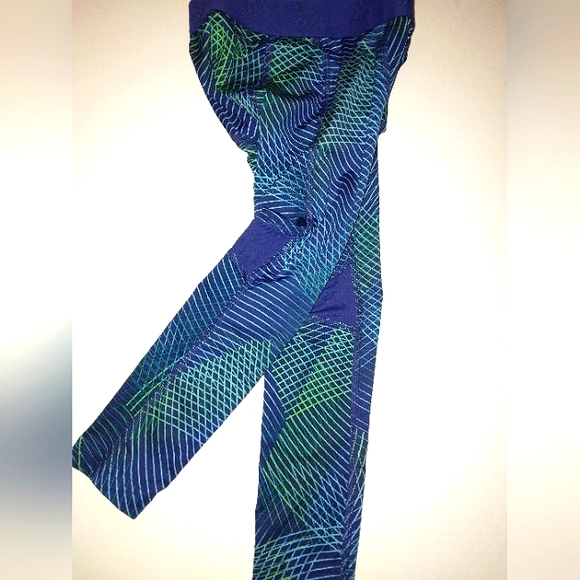 NWT☆ALL IN MOTION☆Boy's Moisture Wicking/Ventilated Fitted Athletic Tights - Picture 10 of 13